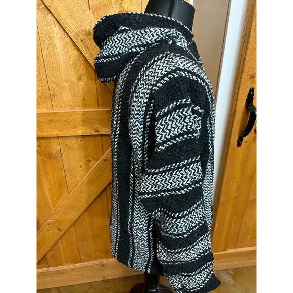 Earth Ragz Baja Hoodie Black and White GUC Medium Adult - Picture 2 of 5